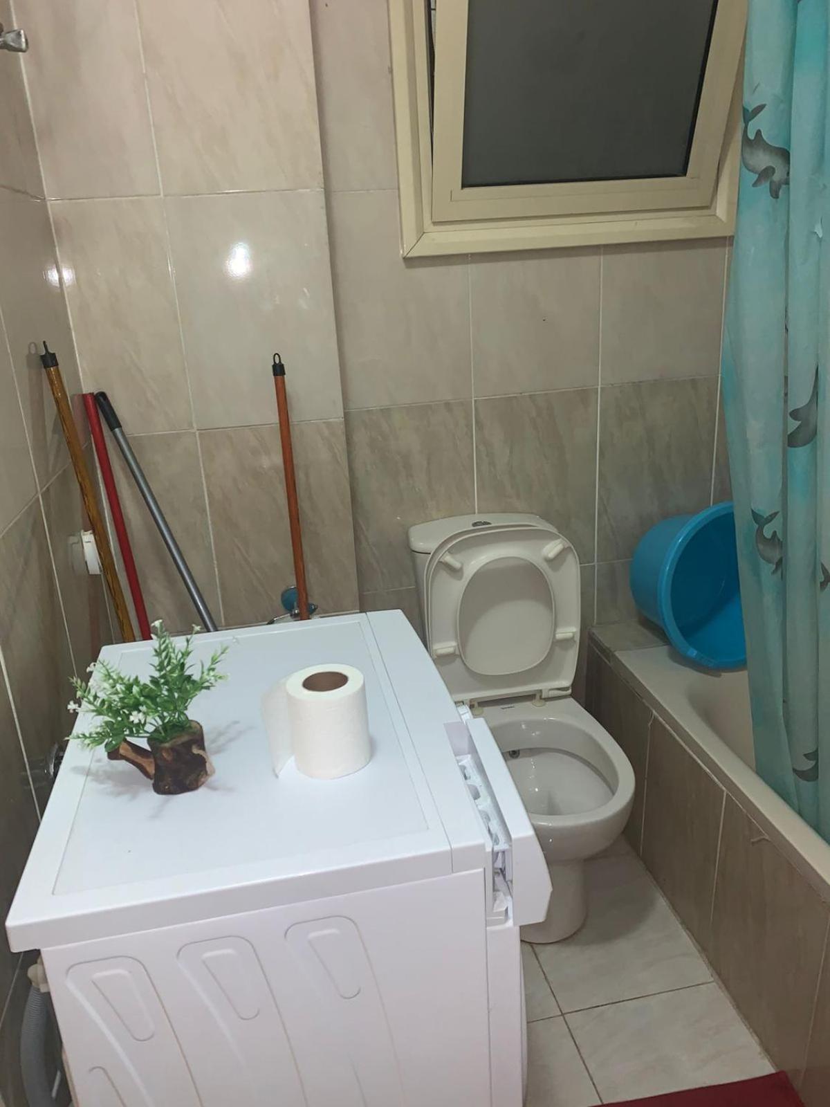 شقة سكنية ذات طابع عائلى متميز بها كافة الامكانيات من فلتر ماء وواى فاى Hurghada Esterno foto
